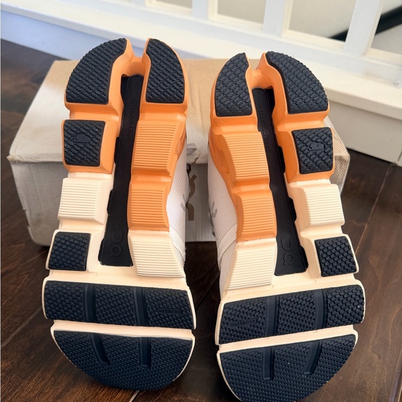 On Running Cloudflyer 4 White | Copper Athletic Shoes Size W8 (New with Box) - Picture 4 of 8